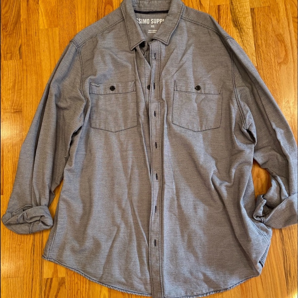 💜  5 for $25 or 3 for $18 Mossimo Supply textured blue & white button up…